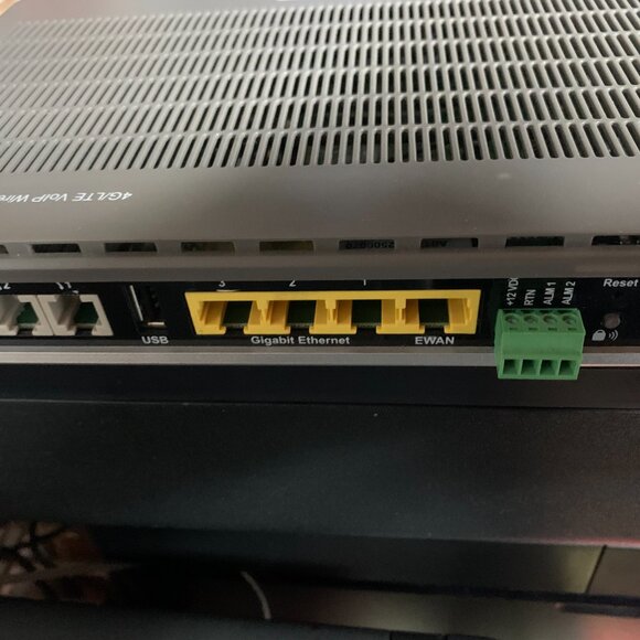 BEC 6300VNL- R15 Router - Picture 2 of 5